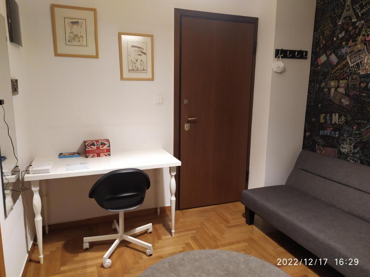 Plaka'S Flat-Near Syntagma Metro Station Apartment Athens Ngoại thất bức ảnh