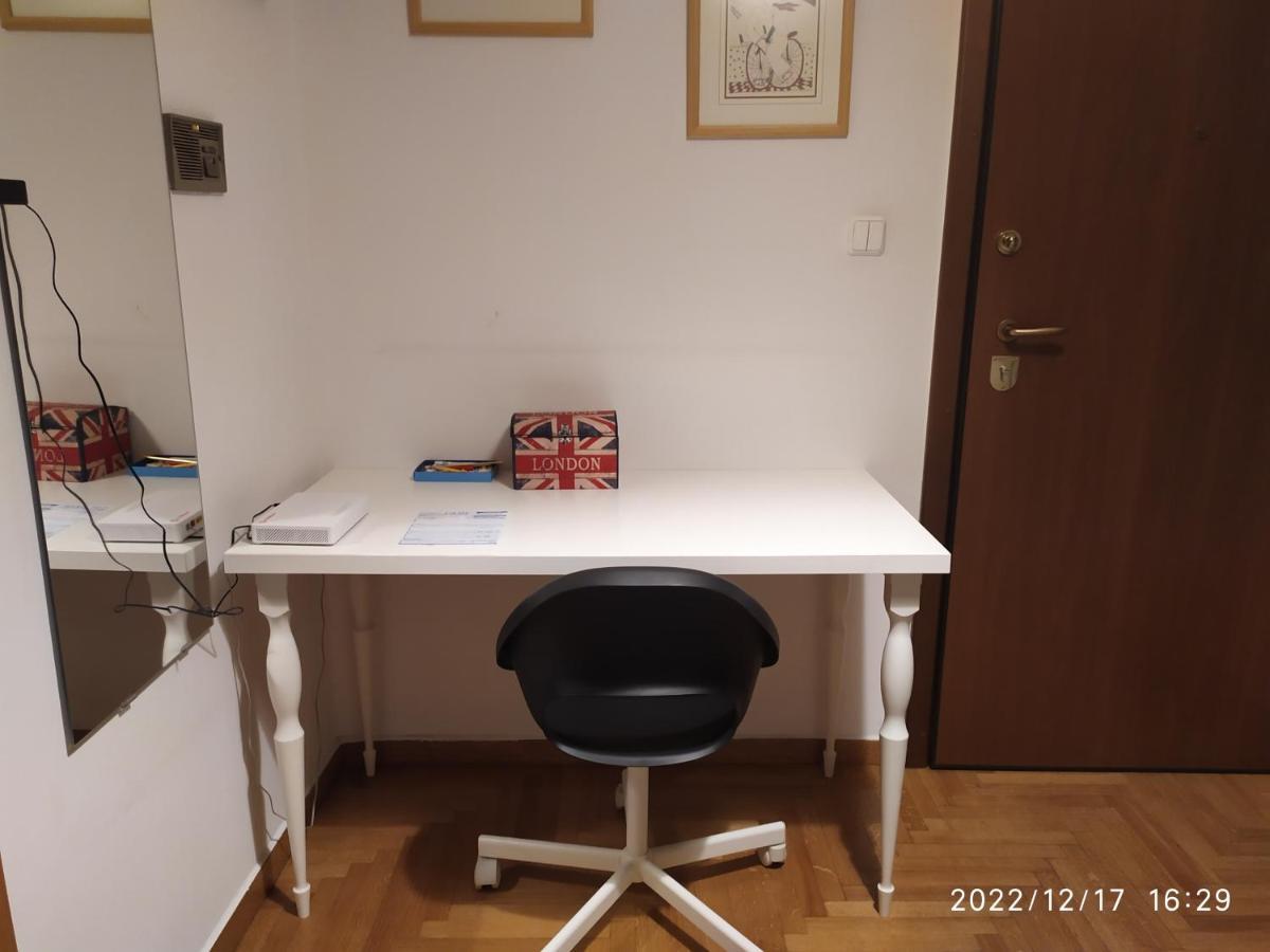 Plaka'S Flat-Near Syntagma Metro Station Apartment Athens Ngoại thất bức ảnh